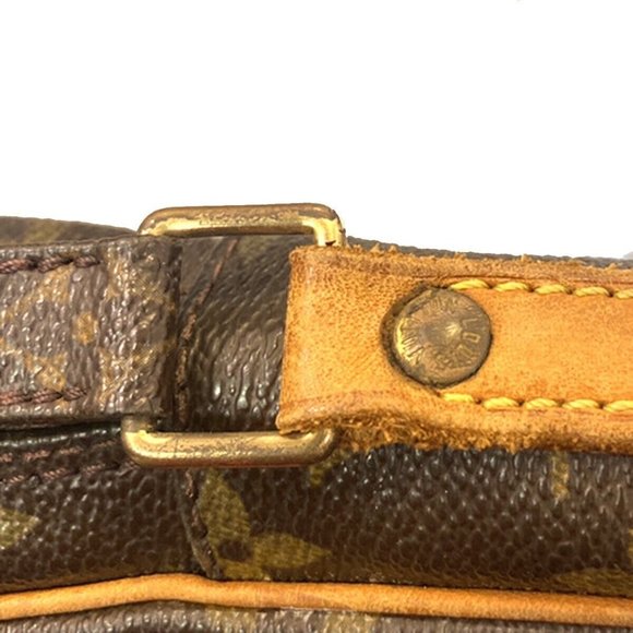 LOUIS VUITTON Danube Shoulder Bag - Picture 13 of 16